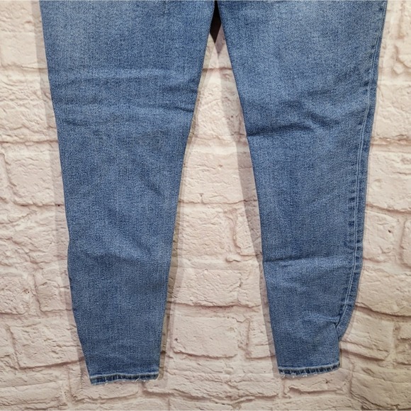 Zara High Rise Light Wash Distressed Skinny Jeans - Picture 8 of 9
